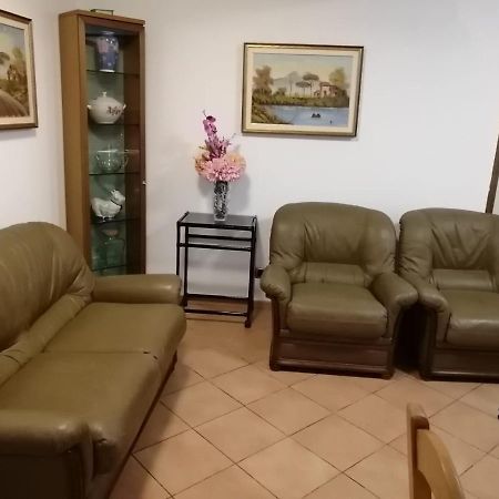 Casa Del Leone Apartment Uscio Екстериор снимка